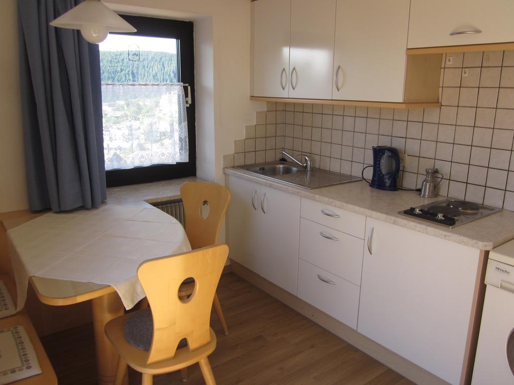 Gasthof Zum Roessl San Genesio Atesino Δωμάτιο φωτογραφία